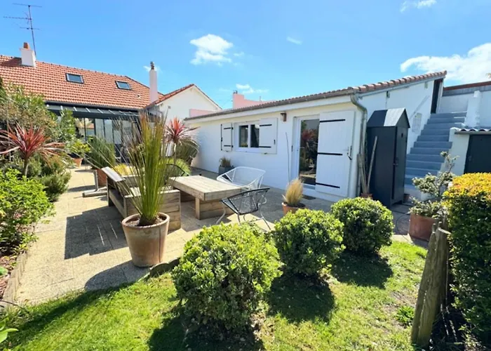 Maison Plage Benoit Avec Terrasse Et Jardin - Parking Gratuit