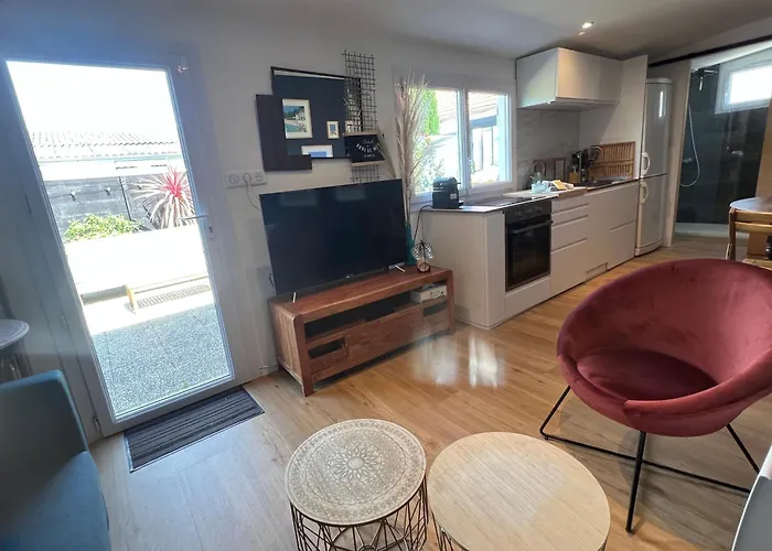 Maison Plage Benoit Avec Terrasse Et Jardin - Parking Gratuit